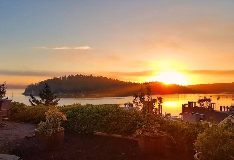 فندق Friday Harbor House