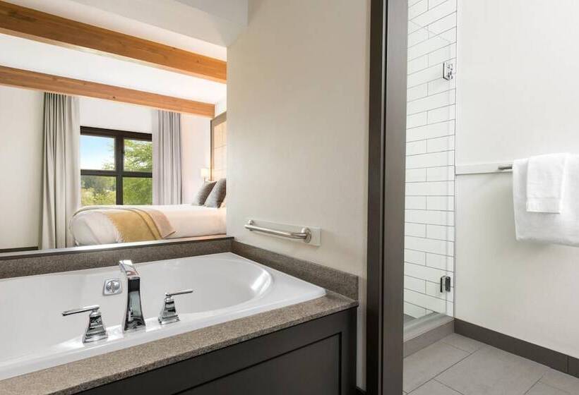 فندق Friday Harbor House