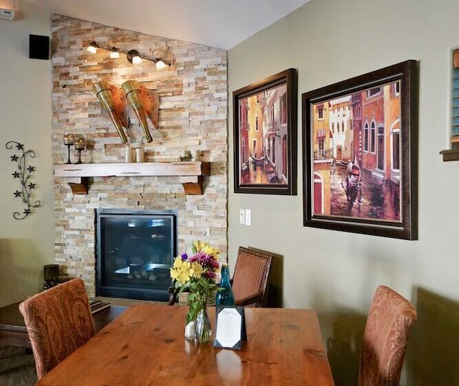 בית מלון כפרי Frisco Inn On Galena