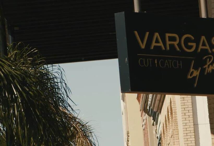 בית מלון כפרי Gaido S Seaside Inn