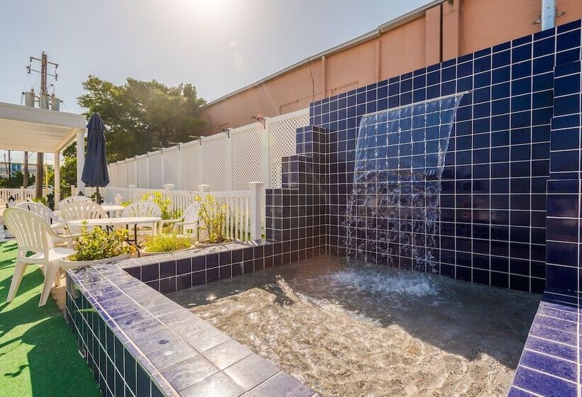 בית מלון כפרי Gaido S Seaside Inn