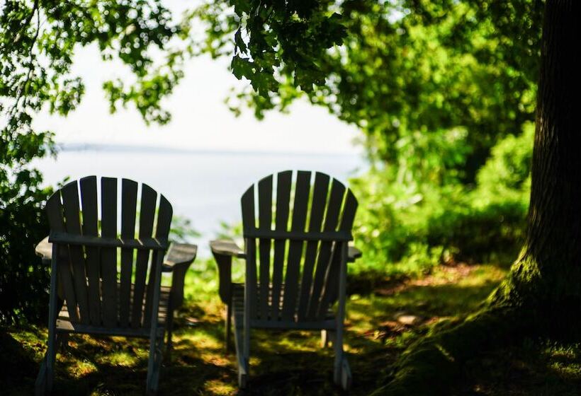 酒店 Geneva On The Lake Boutique Resort