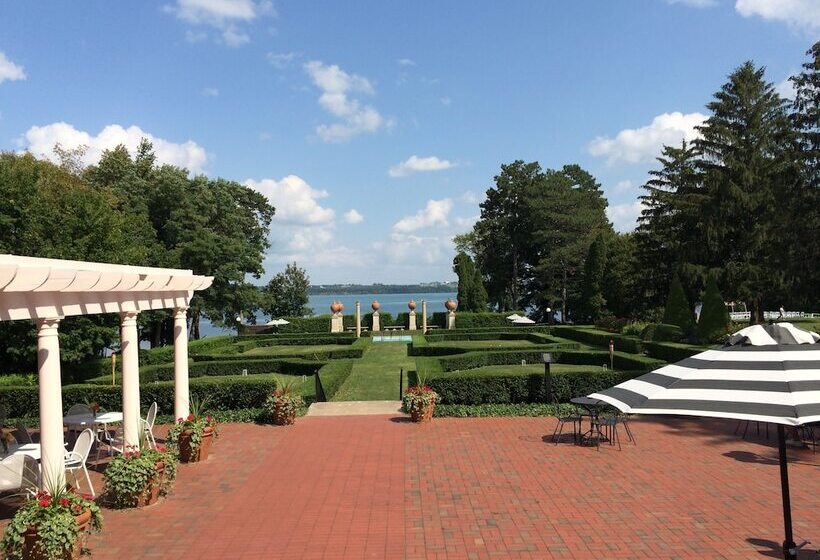 酒店 Geneva On The Lake Boutique Resort