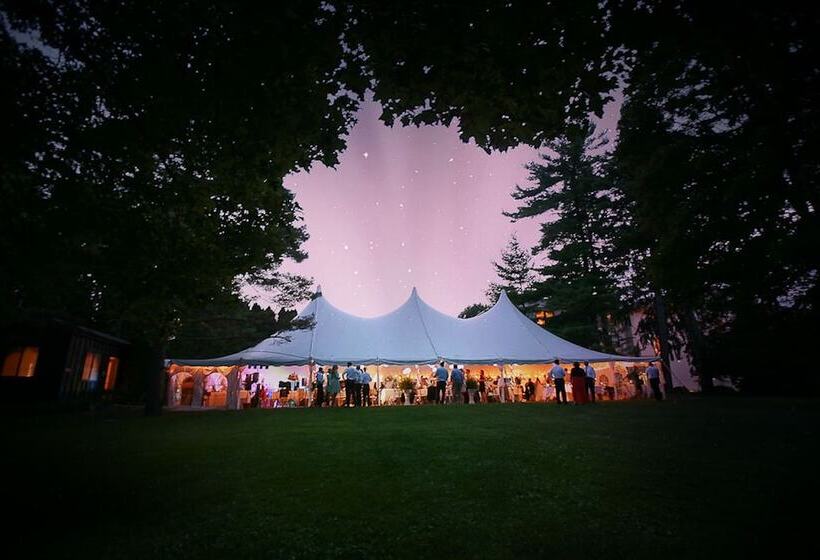 فندق Geneva On The Lake Boutique Resort