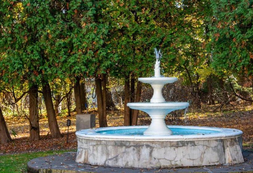 فندق Geneva On The Lake Boutique Resort