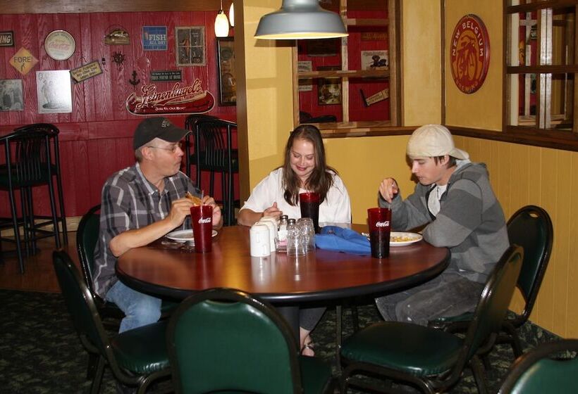 فندق Gladstone Inn And Suites