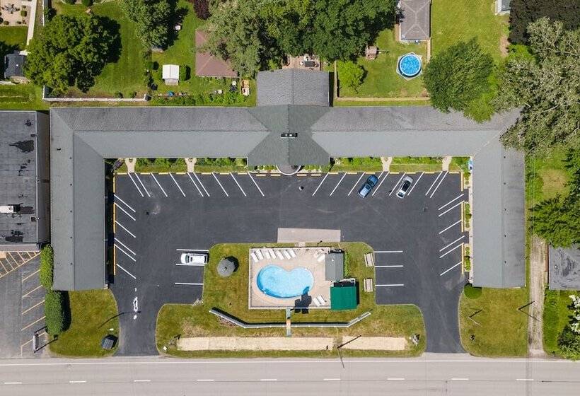 فندق Glass House Inn Erie Near I90 & I79