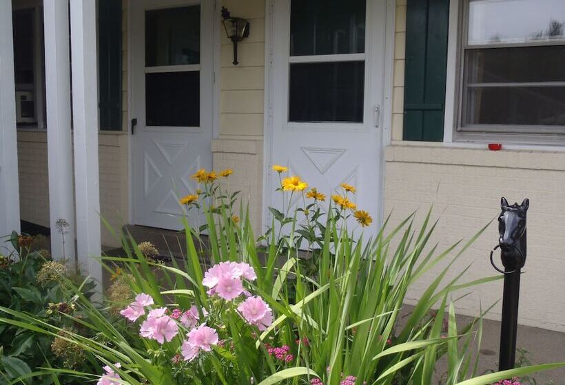 فندق Glass House Inn Erie Near I90 & I79