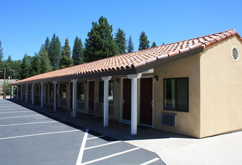 فندق Gold Trail Motor Lodge