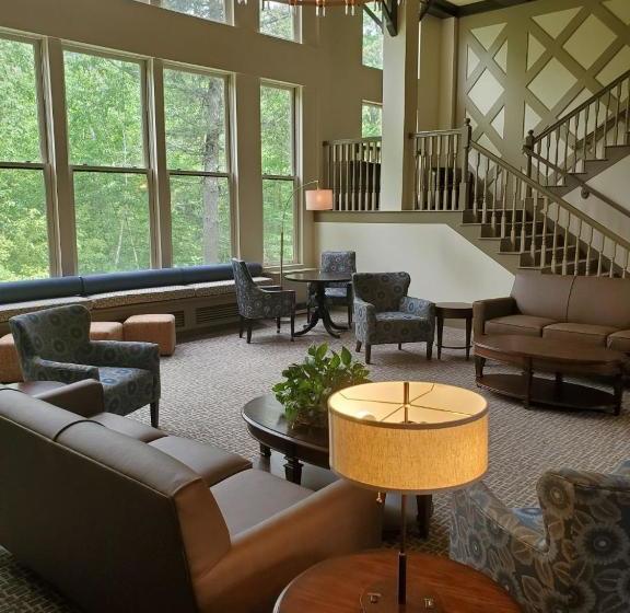 فندق Golden Eagle Lodge Resort