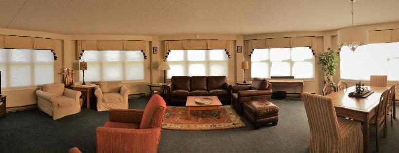 فندق Golden Eagle Lodge Resort