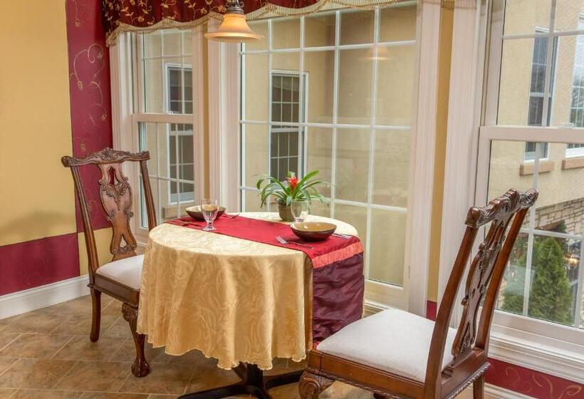 ホテル Goldmoor Inn & Resort