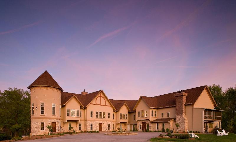 هتل Goldmoor Inn & Resort