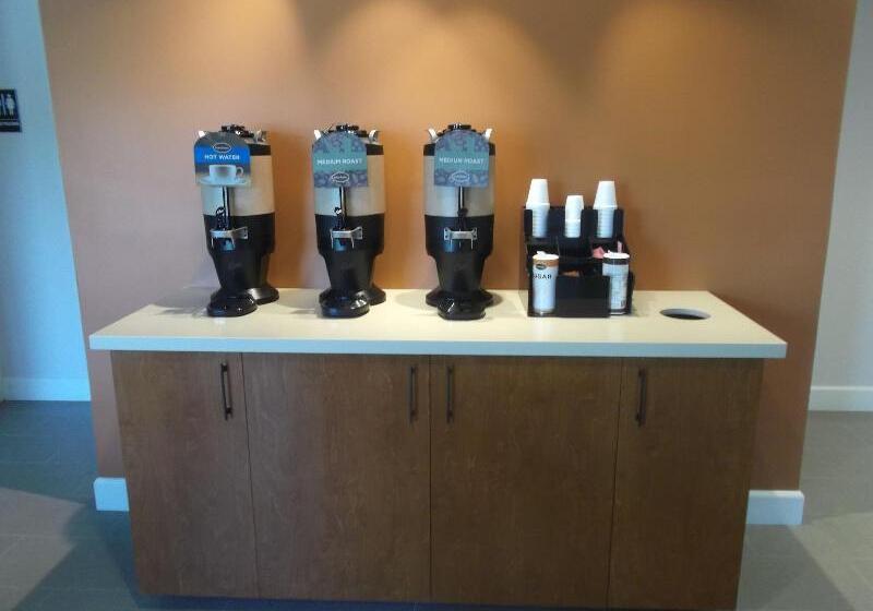 בית מלון כפרי Good Nite Inn Fremont