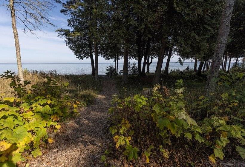 Отель Gordon Lodge