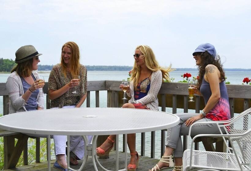 Отель Gordon Lodge