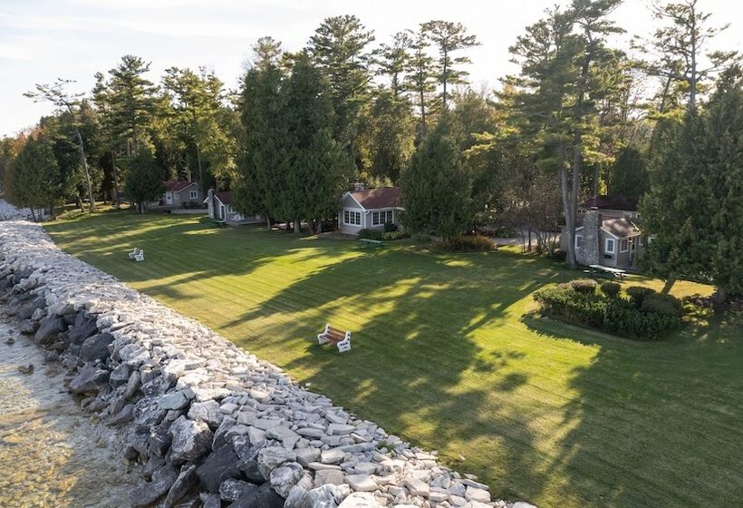 Отель Gordon Lodge