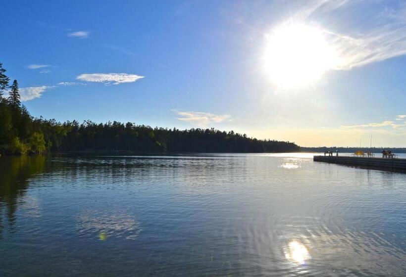 Отель Gordon Lodge