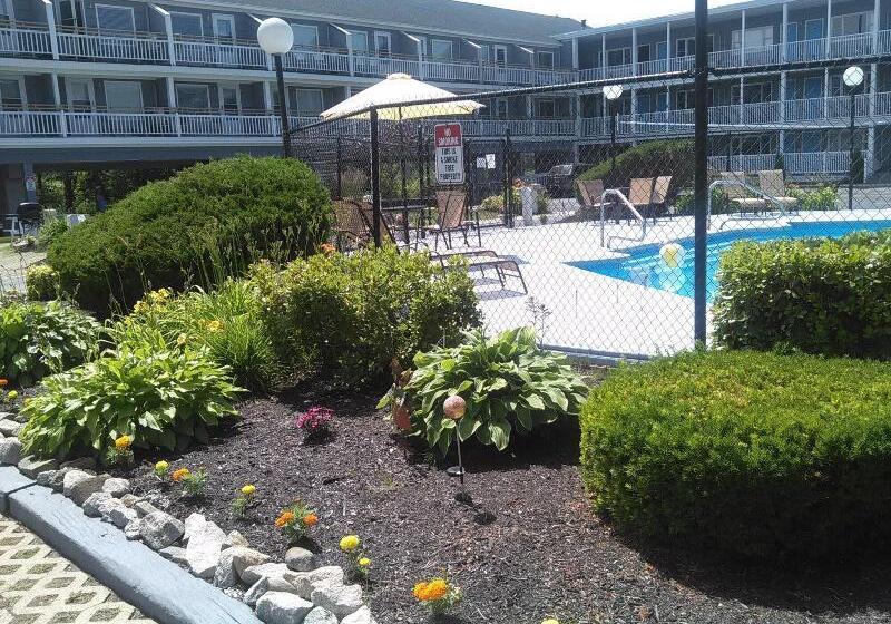 호텔 The Grand Beach Inn