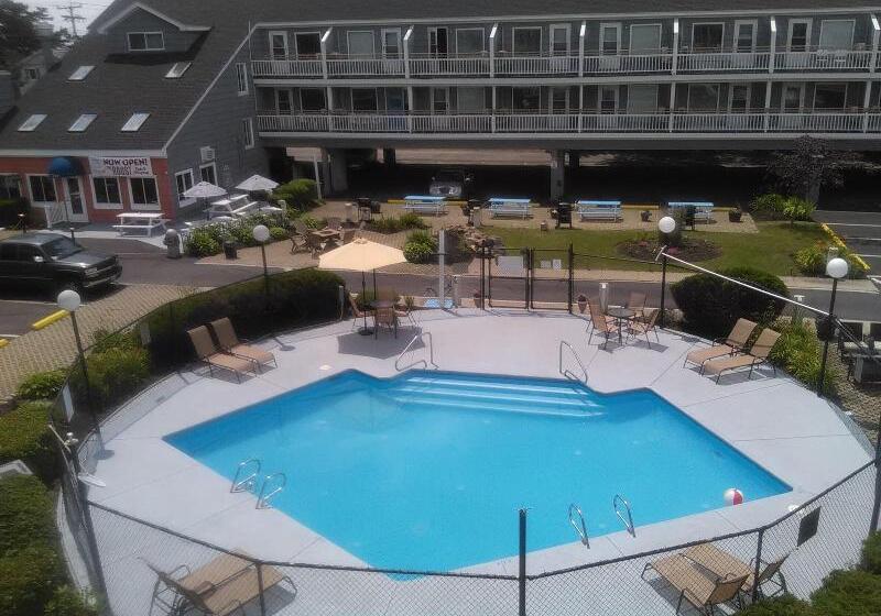 호텔 The Grand Beach Inn