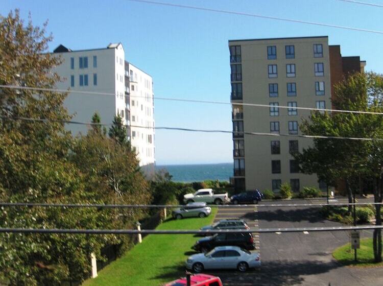 호텔 The Grand Beach Inn