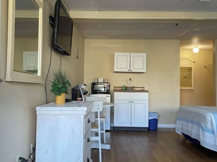 호텔 The Grand Beach Inn