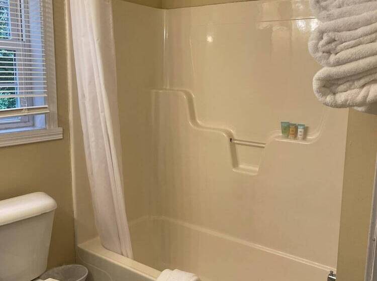 호텔 The Grand Beach Inn