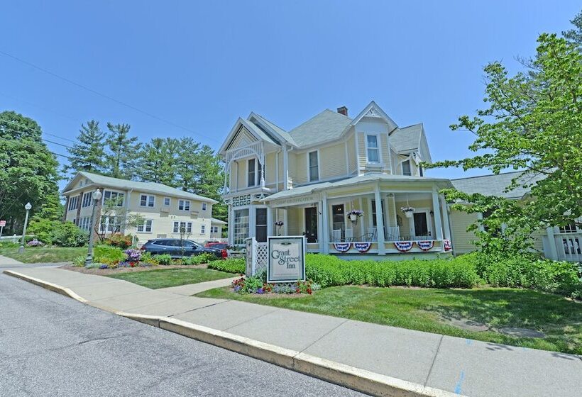 ホテル Grant Street Inn Bloomington