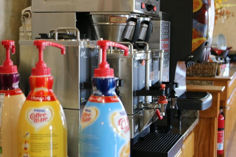 فندق Gray Wolf Inn & Suites