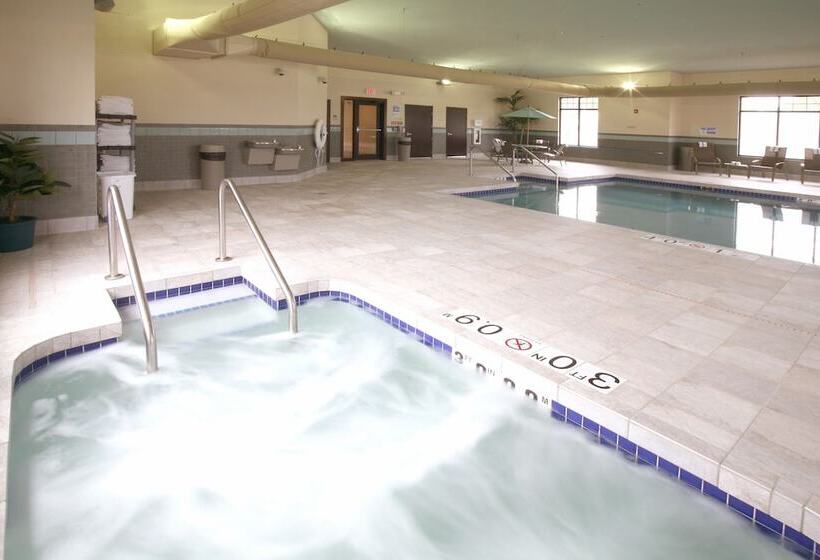 فندق Holiday Inn Express & Suites Madison Verona, An Ihg