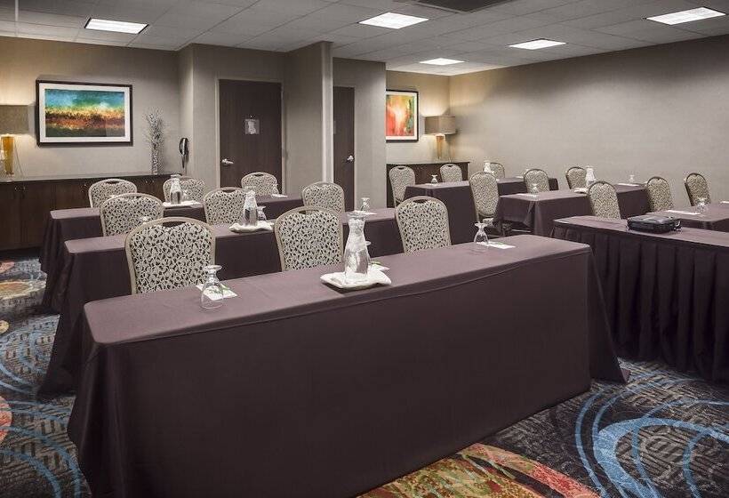 ホテル Holiday Inn Wichita East I 35, An Ihg