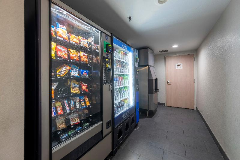 酒店 Hometown Inn By Red Roof East Syracuse