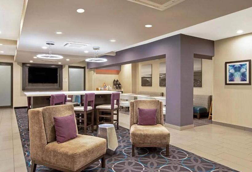 فندق La Quinta By Wyndham Fayetteville