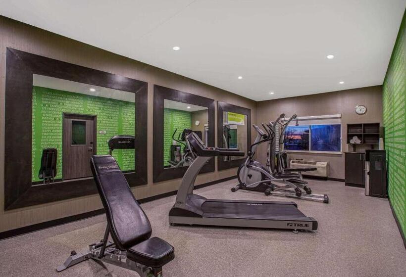 فندق La Quinta By Wyndham Fayetteville