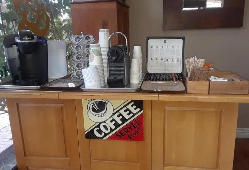 ホテル Los Gatos Garden Inn