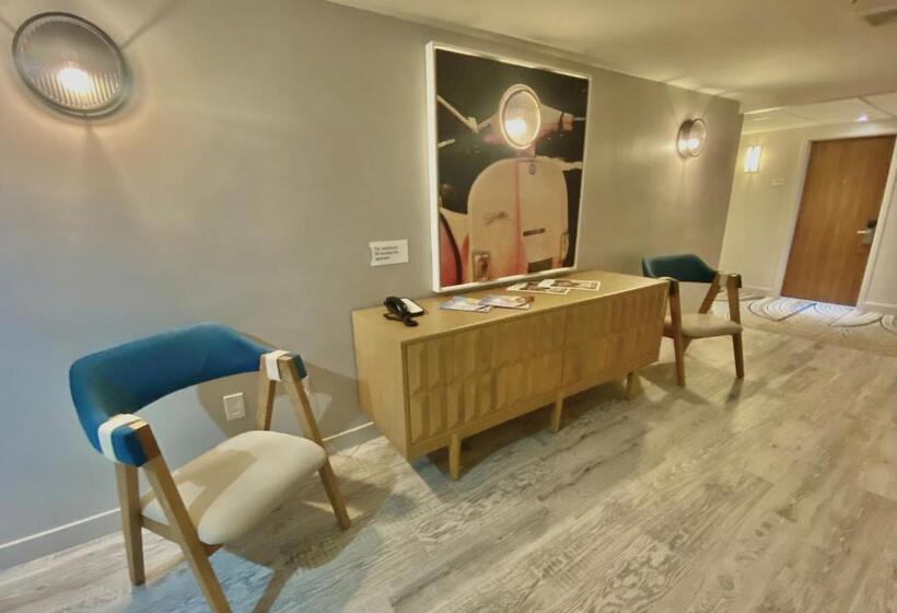 ホテル Radisson Resort Miami Beach