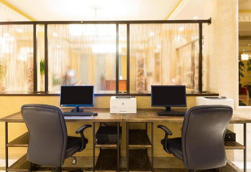 ホテル Radisson Resort Miami Beach