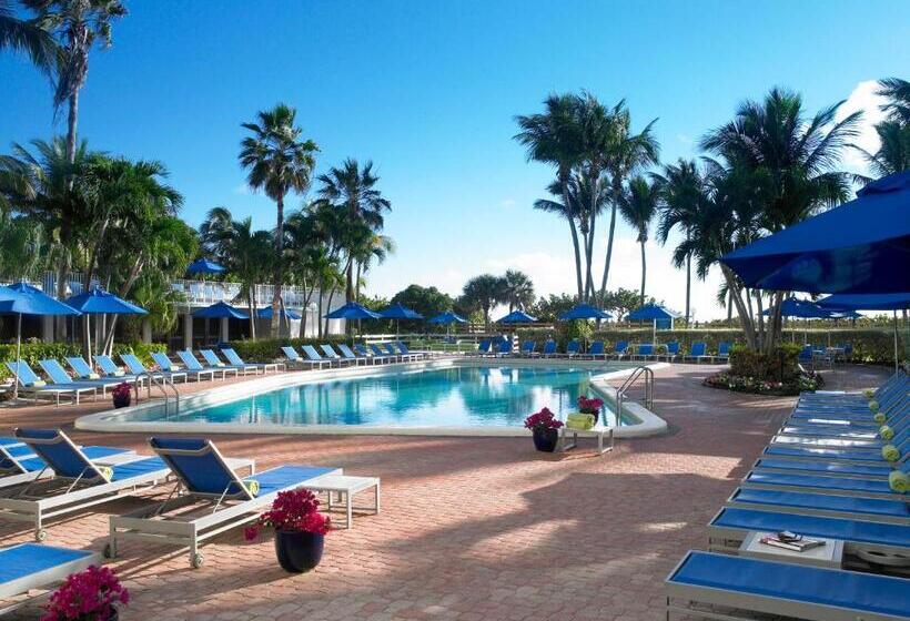 هتل Radisson Resort Miami Beach