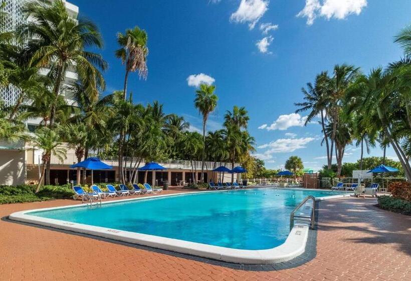 ホテル Radisson Resort Miami Beach