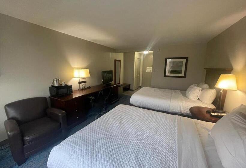 فندق Ramada By Wyndham Cleveland Independence