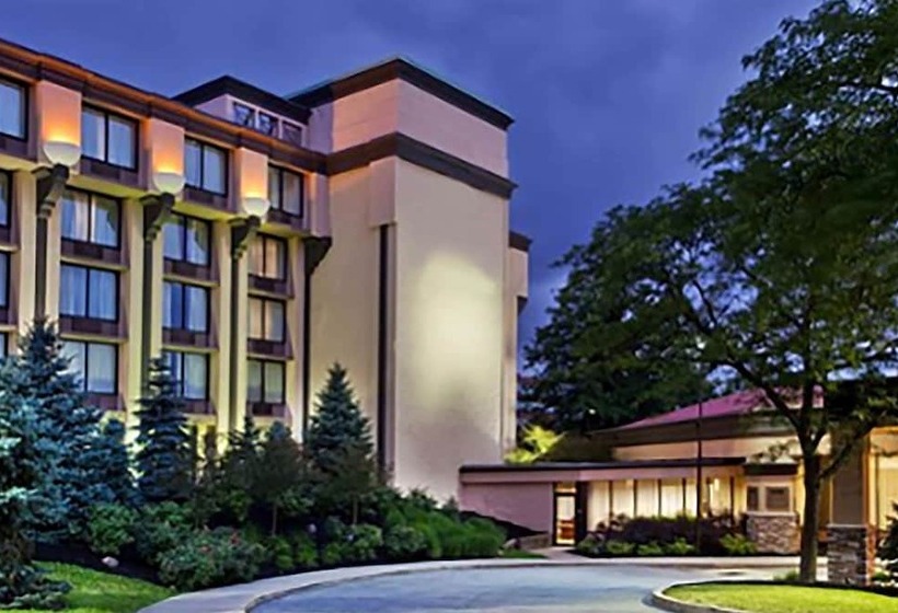 فندق Ramada By Wyndham Cleveland Independence