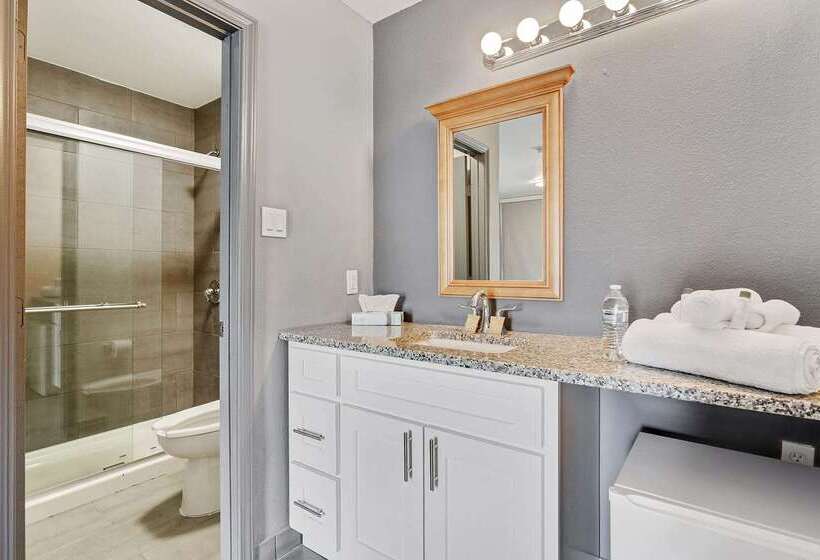 בית מלון כפרי Ramada By Wyndham New Orleans