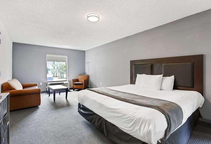 בית מלון כפרי Ramada By Wyndham New Orleans