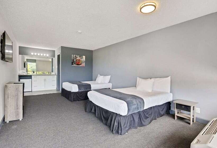 בית מלון כפרי Ramada By Wyndham New Orleans