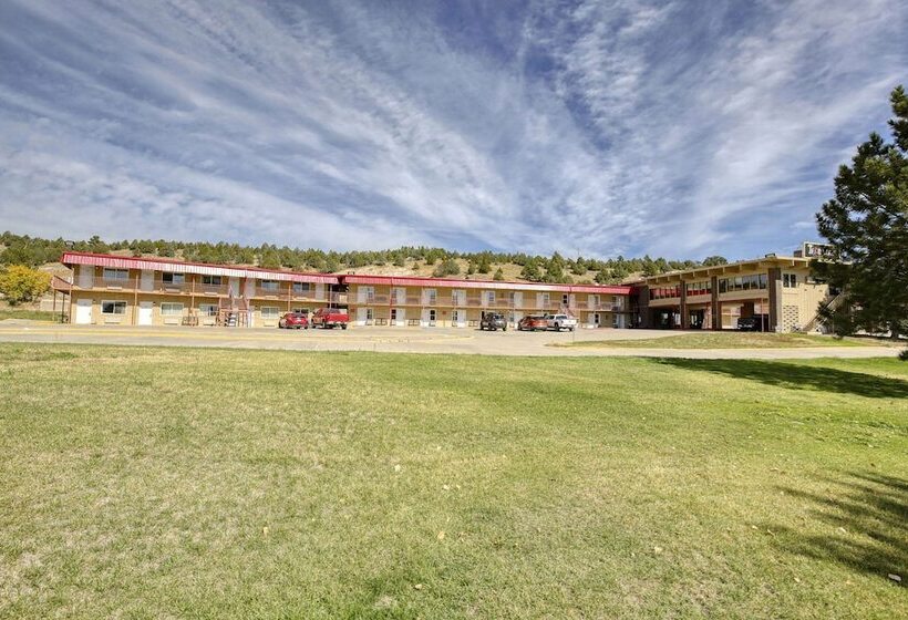 فندق Super 8 By Wyndham Newcastle