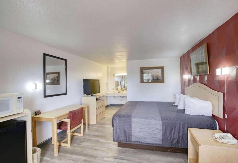 فندق Super 8 By Wyndham Newcastle