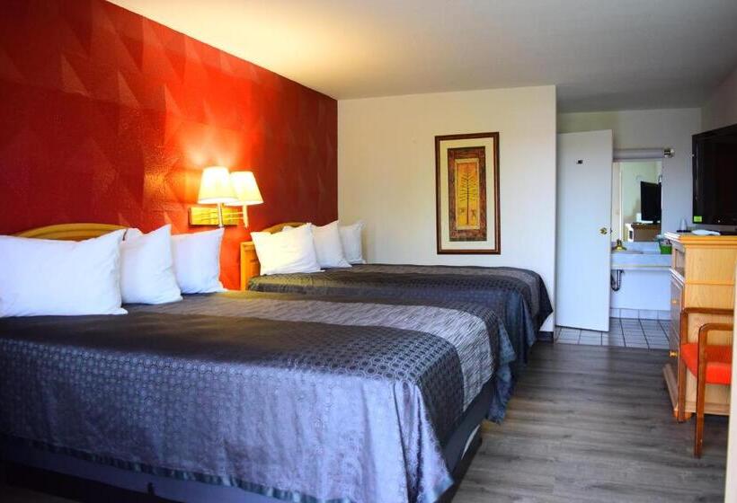 فندق Super 8 By Wyndham Newcastle