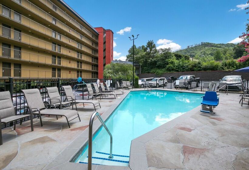 Surestay Plus Hotel By Best Western Gatlinburg