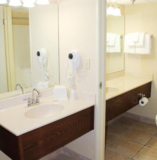 فندق Suburban Studios Branson On The Strip