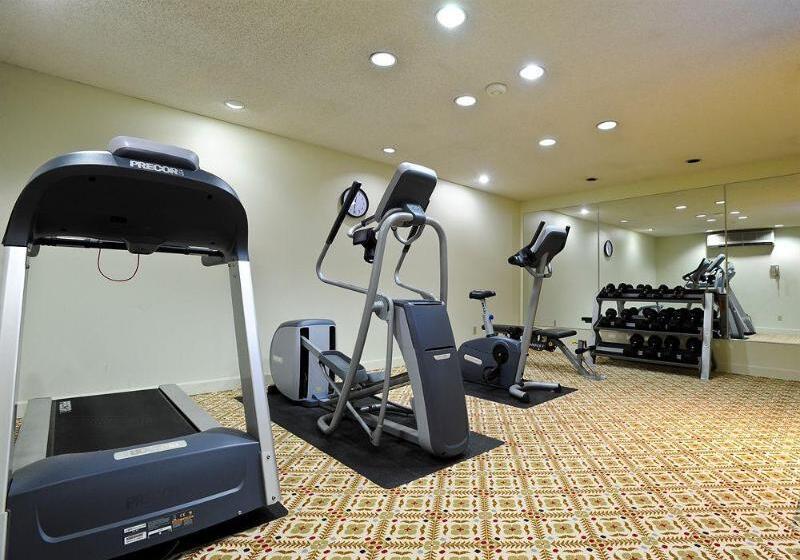 فندق The Farmington Inn And Suites